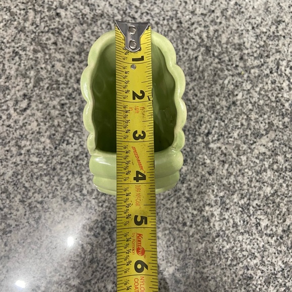 Elegant Green Shell Vase - Picture 14 of 16